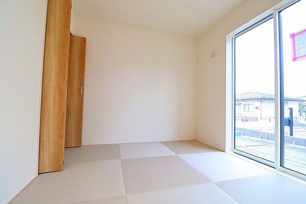 あると嬉しい!1階の一部屋。客間、お友達やご親戚のお泊り部屋として使えます!