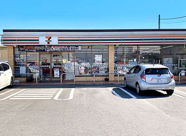 セブンイレブン福島吉倉店 徒歩11分。 820m