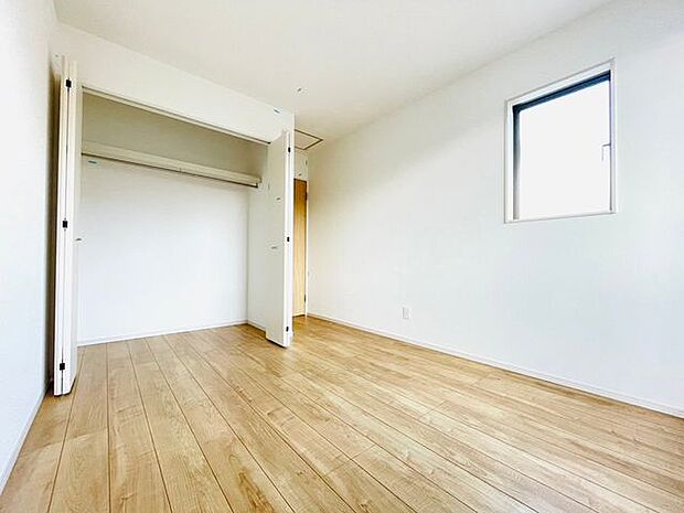 洋室や各部屋に断熱性に優れた「ペアガラス」を使用。福島の寒い冬も暖かく過ごせます。(同仕様)