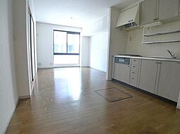 グランシャリオお花茶屋 1階2LDKのリビング/ダイニング