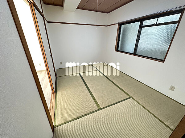 画像10:落ち着いた和室のお部屋です。