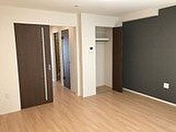 クオレ 102 1階1Kのリビング/ダイニング