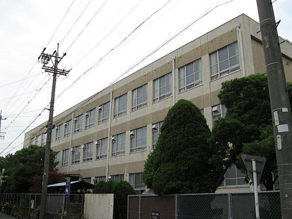 画像16:小学校「名古屋市立枇杷島小学校まで992m」