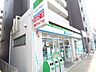 周辺：コンビニ「ファミリーマート地下鉄浄心店まで323m」