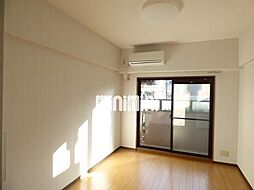 エル・スティ 1階1Kのリビング/ダイニング