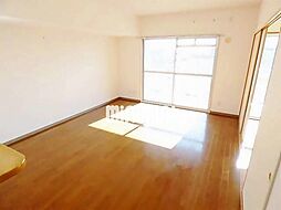 アーバンドエル庄内通 2階3LDKのリビング/ダイニング