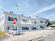 本郷駅よりバス15分 徒歩2分 築36年8ヶ月 2階建の賃貸物件