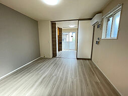 カーサ 102 1階1LDKのリビング/ダイニング