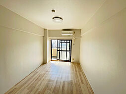 ＲａｄｉａｎｔI 3階1Kのリビング/ダイニング