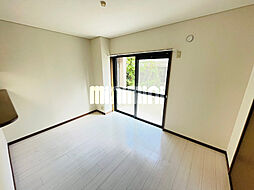 マロンステージA棟 102 2階3DKのリビング/ダイニング