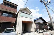 本山駅より徒歩5分 築8年7ヶ月 2階建の賃貸物件