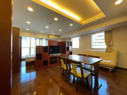 ロイヤルオーク栄セントラルプラザ 4階1LDKのリビング/ダイニング