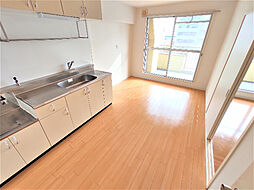 イエローハウス栄 8階2Kのリビング/ダイニング