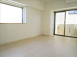 RAFFLE CHIHAYA 2階1Kのリビング/ダイニング