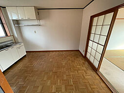 第2リバーサイド清水 2階2DKのリビング/ダイニング