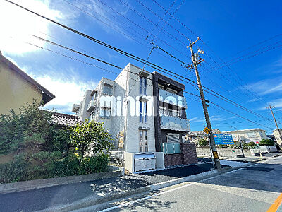 外観:東側より 外観:東側より