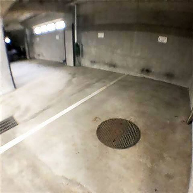 16 / 23