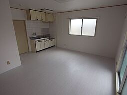 浅井コーポ 3階1LDKのリビング/ダイニング