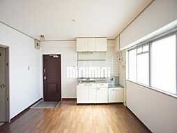 萬有ビル 4階2LDKのリビング/ダイニング