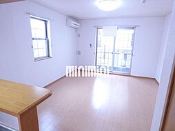 ピュア・トーン 1階ワンルームのリビング/ダイニング