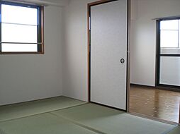 ロワ十王 3階3DKのリビング/ダイニング