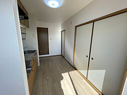 メゾングランシャリオII 2階2DKのリビング/ダイニング