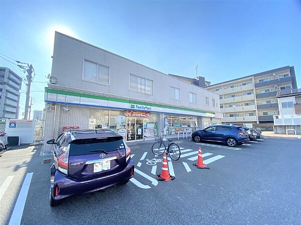 画像22:コンビニ「ファミリーマート昭和塩付通一丁目店まで161m」