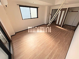 メゾンドゥル・フラン 4階1DKのリビング/ダイニング