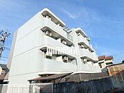 アーバンポイント川名—本町 2階 築34年2ヶ月の賃貸物件