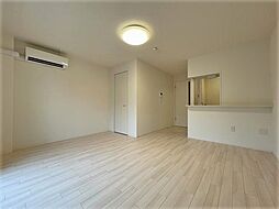 ピアリー外新 205 2階ワンルームのリビング/ダイニング