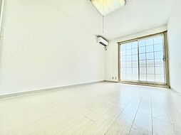 レオパレスエスポアール砂口 2階ワンルームのリビング/ダイニング