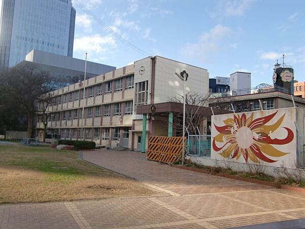 画像22:小学校「市立東桜小学校まで530m」