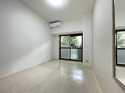 クレスト泉 2階1Kのリビング/ダイニング