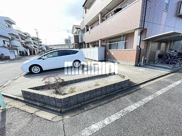 画像18:平面駐車場