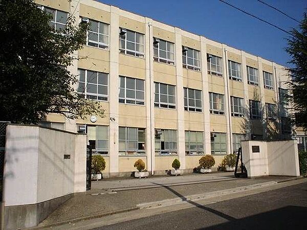 画像17:中学校「名古屋市立川名中学校まで1814m」