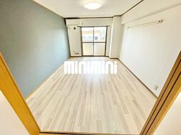 エスト山花 3階1DKのリビング/ダイニング