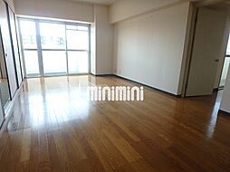 アーバンドエル杁中 6階4LDKのリビング/ダイニング