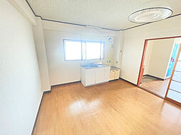 コーポ智 3階2DKのリビング/ダイニング