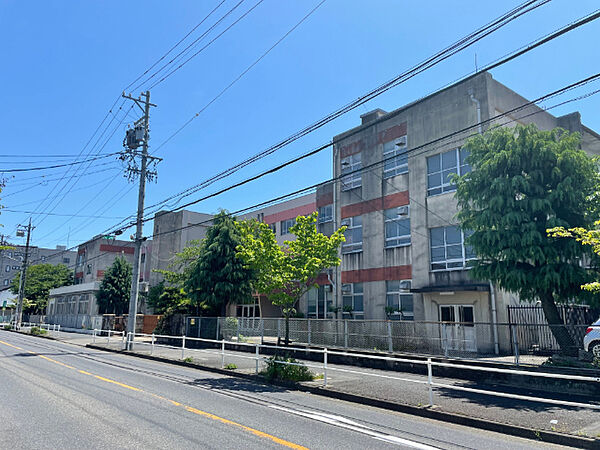 画像17:小学校「名古屋市立白金小学校まで949m」