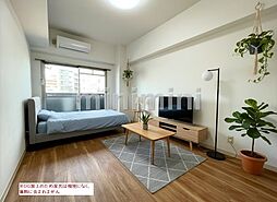 アーバングレーファースト 5階ワンルームのリビング/ダイニング