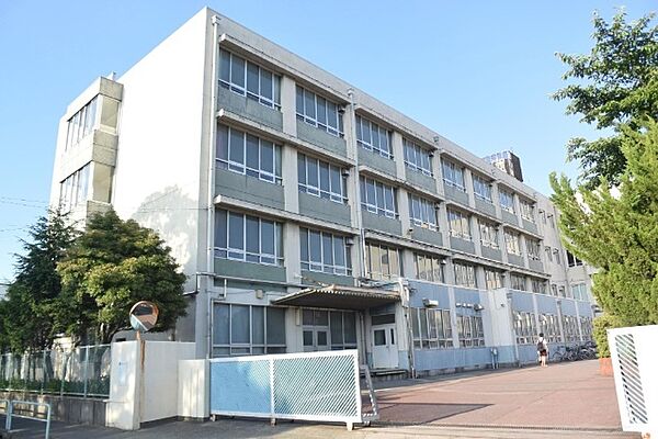 画像25:中学校「名古屋市立当知中学校まで735m」