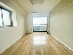 アリエス 4階1Kのリビング/ダイニング