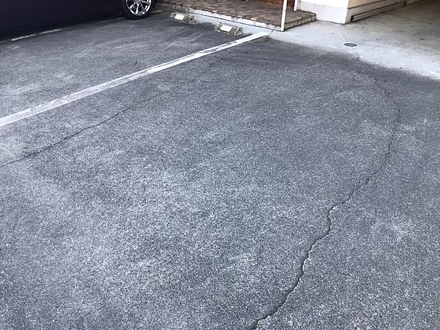 8 / 9