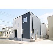 本郷駅より徒歩14分 1階 築4年の賃貸物件