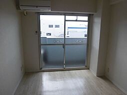 メゾン・ド・アージュ 1階ワンルームのリビング/ダイニング