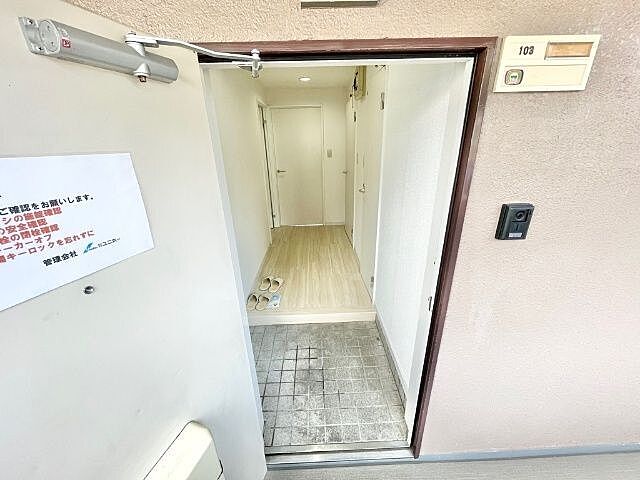 玄関