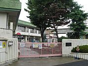 幼稚園、保育園「一色保育園まで370m」