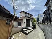 本宿駅より徒歩5分 1階 築37年7ヶ月の賃貸物件