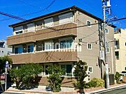 新川駅より徒歩6分 築16年 3階建の賃貸物件