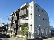 東田坂上駅より徒歩25分 築9年9ヶ月 3階建の賃貸物件
